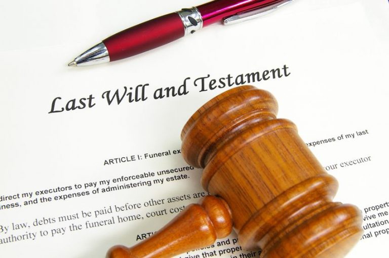 7560902 - last will and testment document with gavel and pen