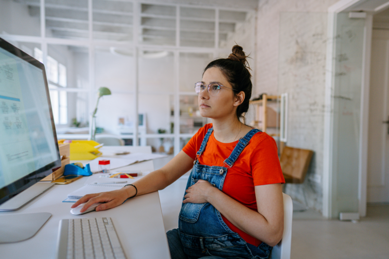 זכויות נשים בהריון ובני זוגן במקום העבודה